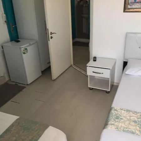 Hotel Nisa 2*